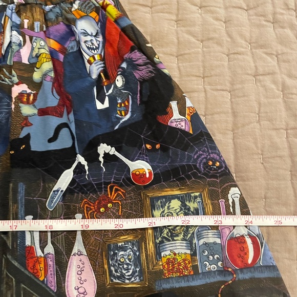 Monster Mash pin-up party dress with pockets - Picture 5 of 8